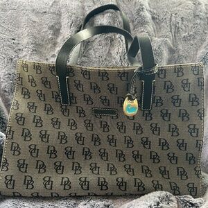 Dooney & Bourke purse